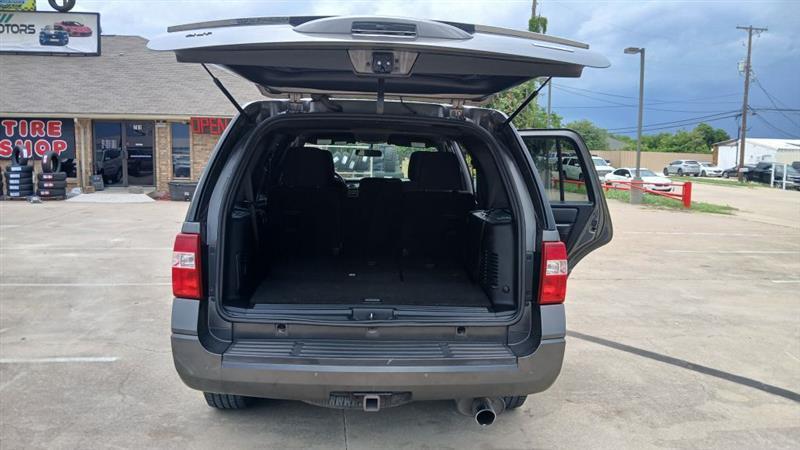 Ford Expedition XLT 4WD 2017