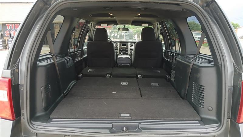 Ford Expedition XLT 4WD 2017