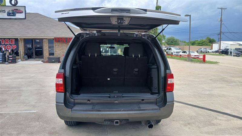 Ford Expedition XLT 4WD 2017