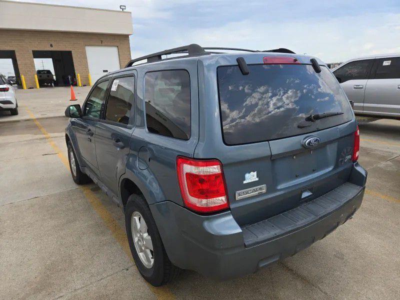 Ford Escape XLT FWD 2011
