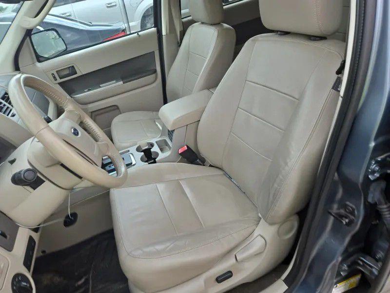 Ford Escape XLT FWD 2011