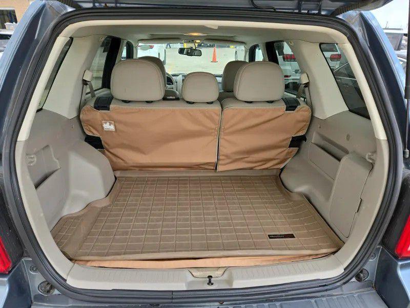 Ford Escape XLT FWD 2011