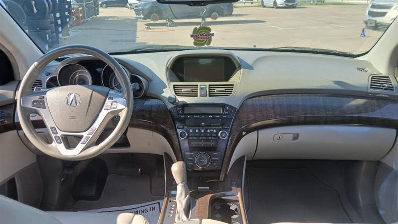 Acura MDX 6-Spd AT w/Tech Package 2011