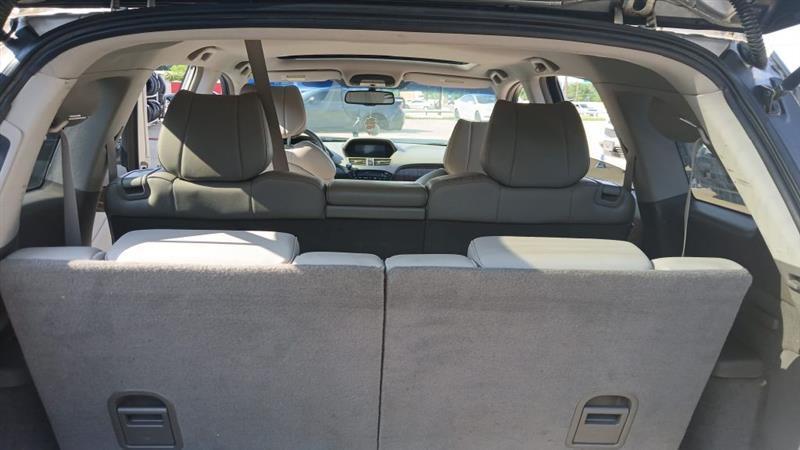 Acura MDX 6-Spd AT w/Tech Package 2011
