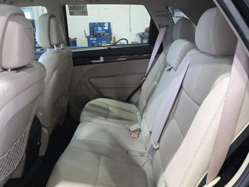 Kia Sorento EX V6 2WD 2015