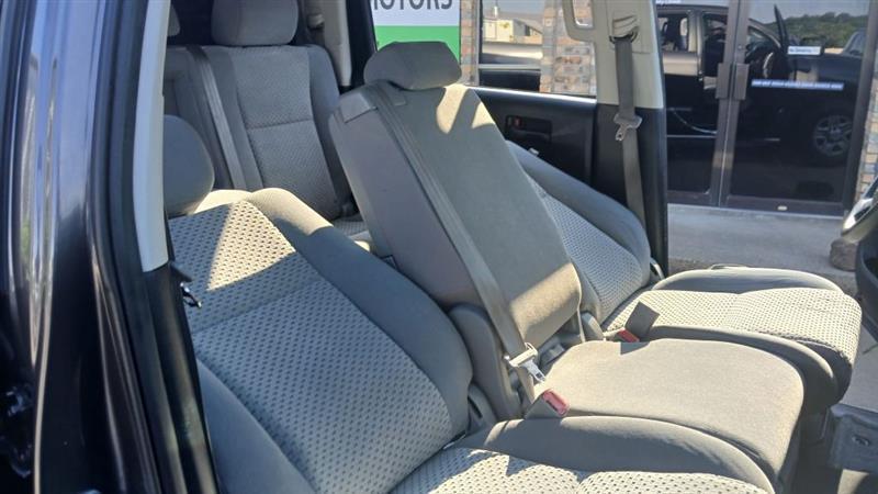 Toyota Tundra Tundra-Grade CrewMax 4.6L 2WD 2012