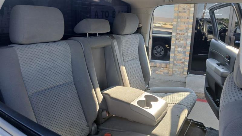 Toyota Tundra Tundra-Grade CrewMax 4.6L 2WD 2012
