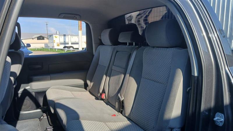 Toyota Tundra Tundra-Grade CrewMax 4.6L 2WD 2012