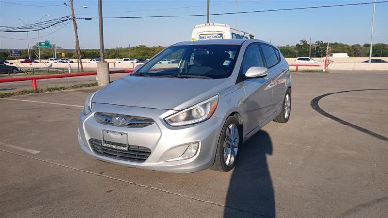 Hyundai Accent SE 5-Door 2014