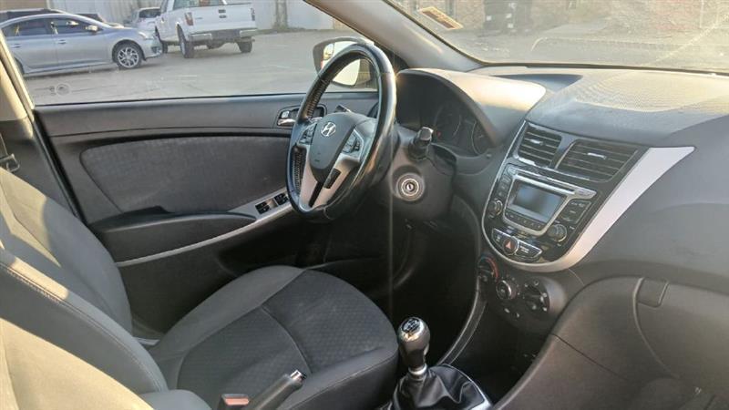 Hyundai Accent SE 5-Door 2014