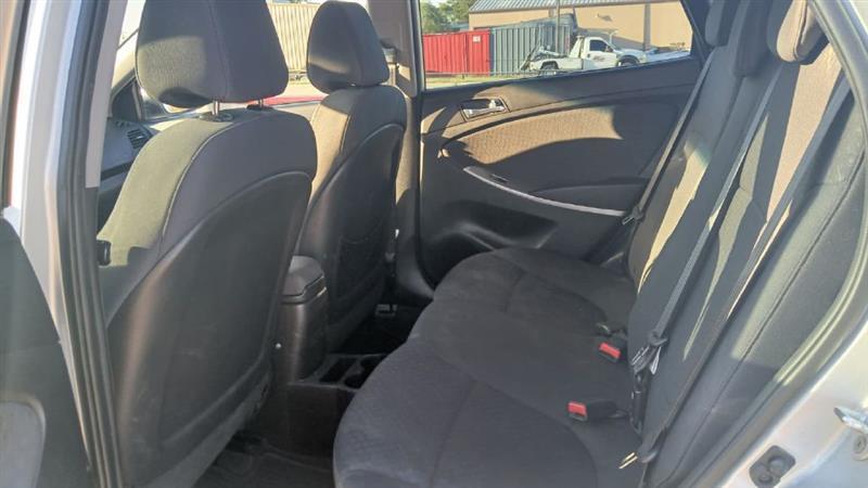 Hyundai Accent SE 5-Door 2014