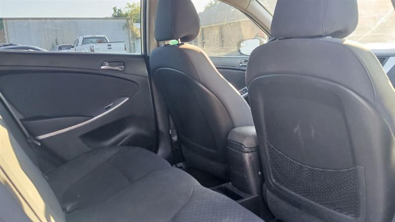 Hyundai Accent SE 5-Door 2014