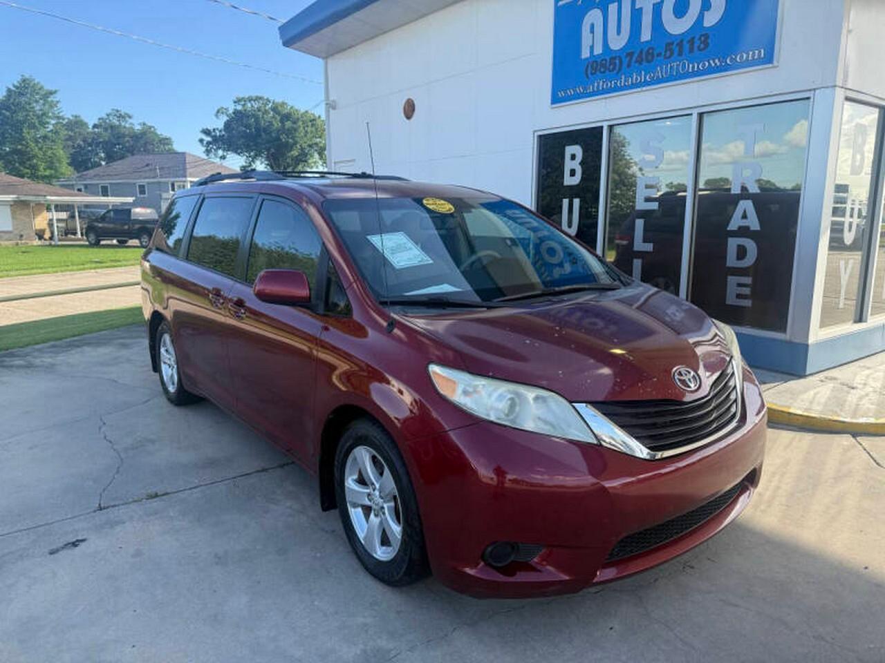 2012 Toyota Sienna LE FWD 8-Passenger V6