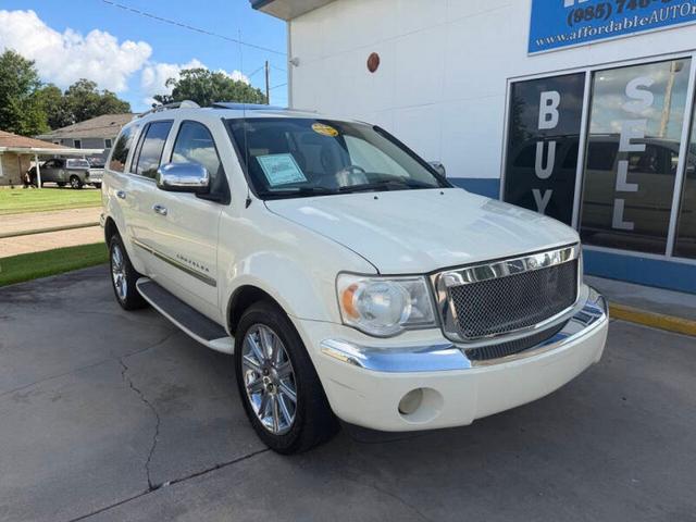 Champagne 2008 Chrysler Aspen SUV / Crossover 4X2 5-Speed Automatic