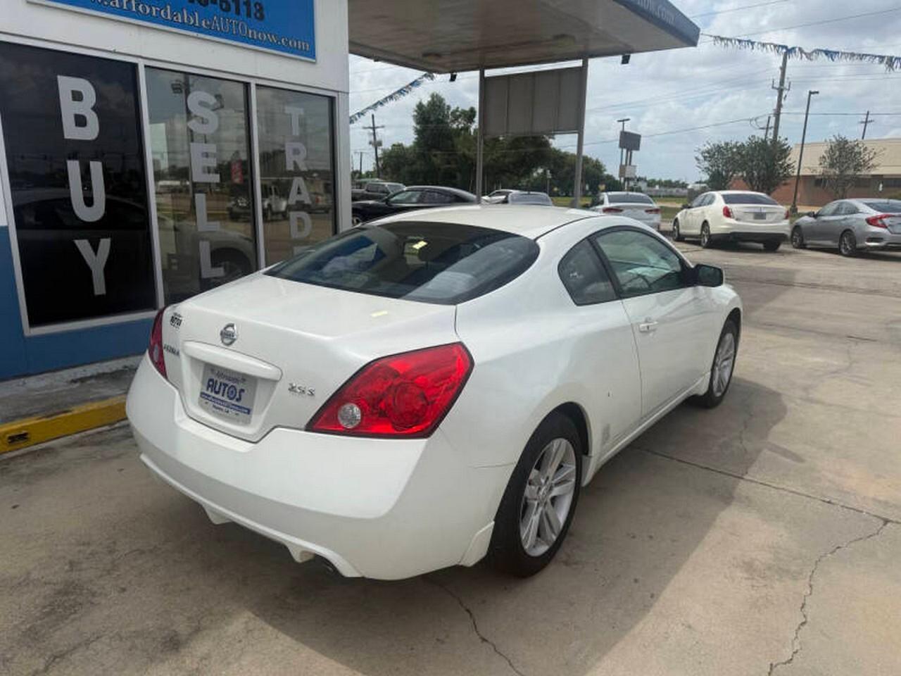 2013 Nissan Altima Coupe S - Photo 7