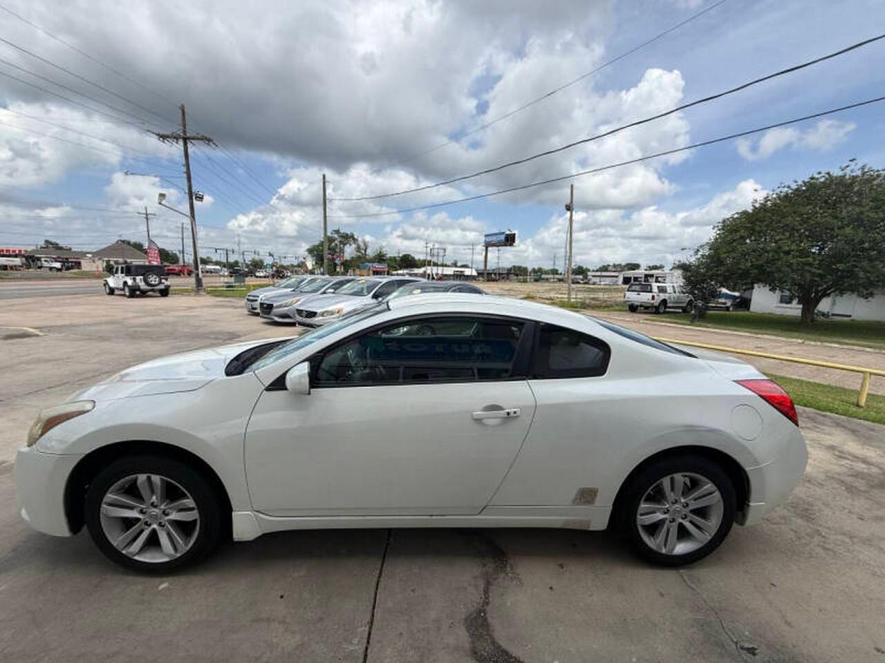 2013 Nissan Altima Coupe S - Photo 8