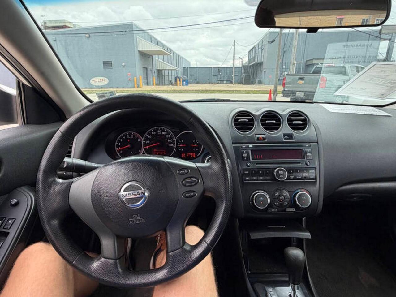 2013 Nissan Altima Coupe S - Photo 12