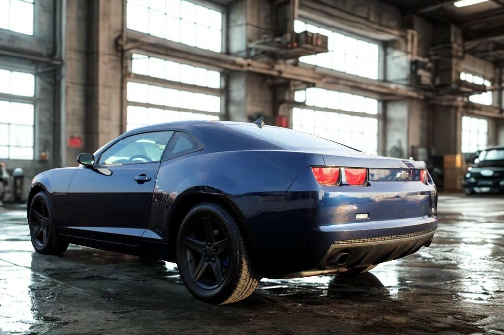 Chevrolet Camaro LS Coupe 2011