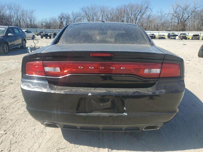 Dodge Charger SE 2013