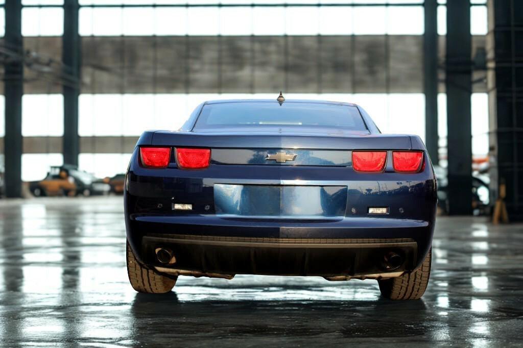 Chevrolet Camaro LS Coupe 2011