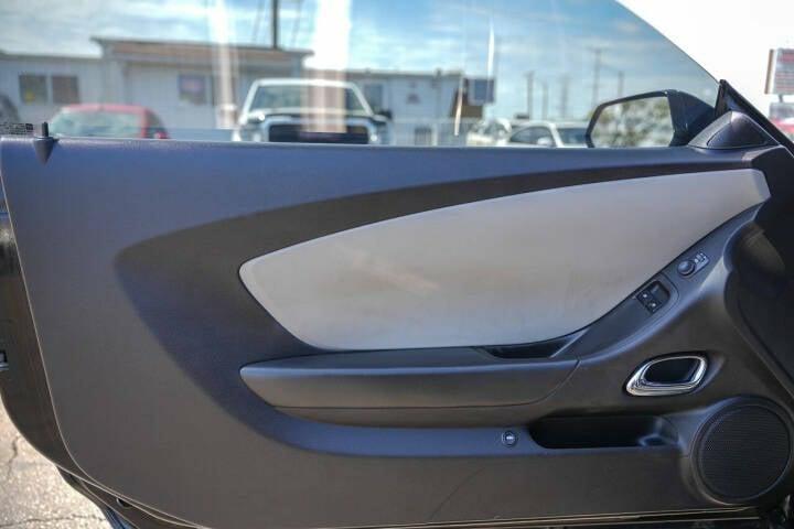 Chevrolet Camaro LS Coupe 2011