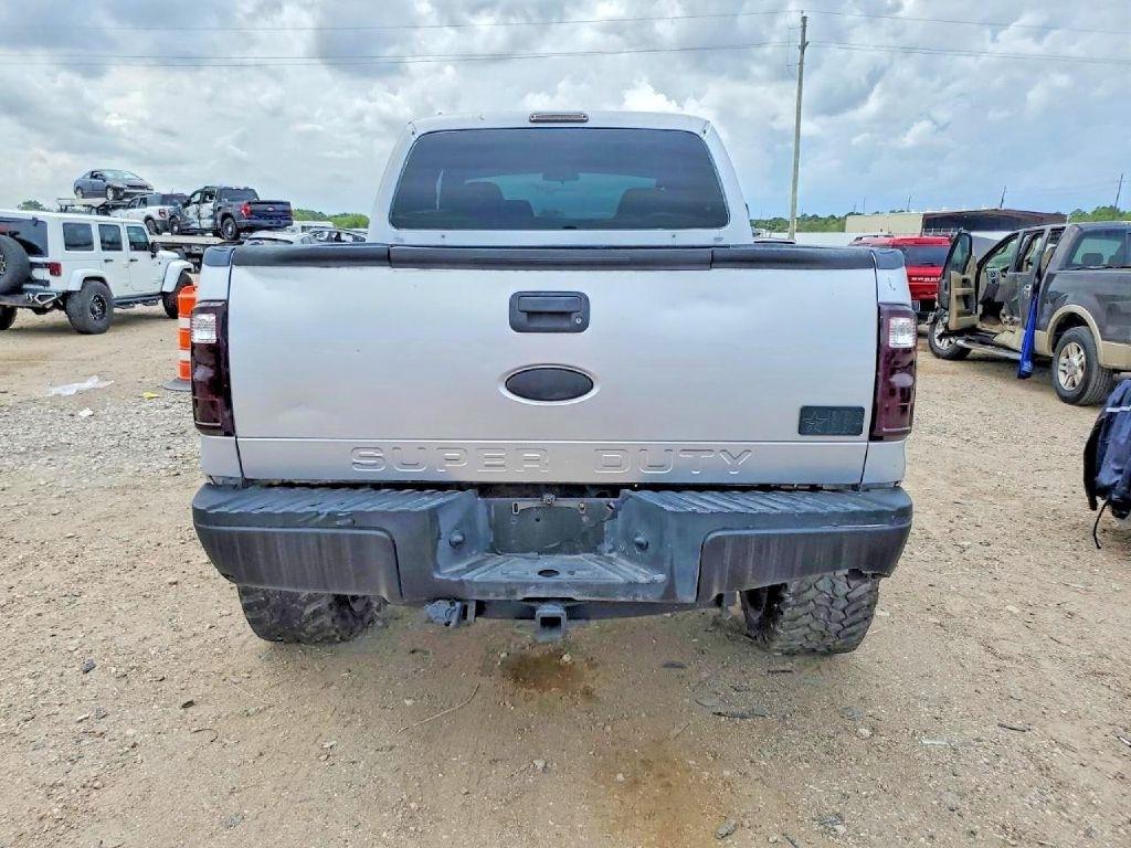 Ford F-250 SD XL Crew Cab 4WD 2008