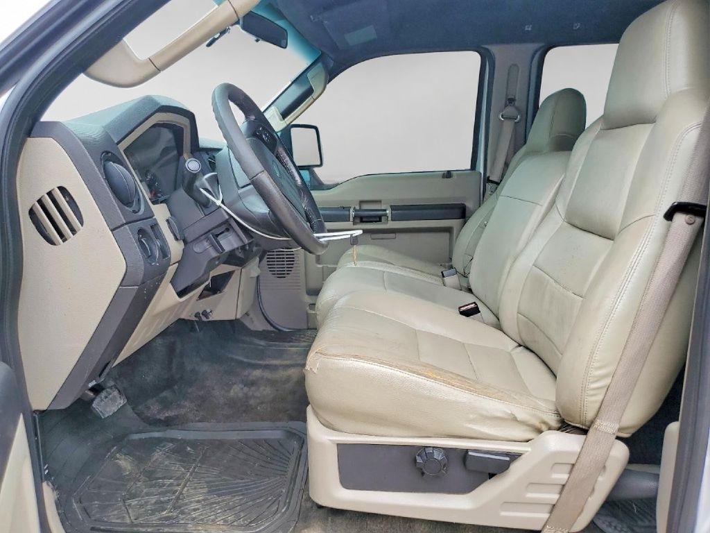 Ford F-250 photo 8