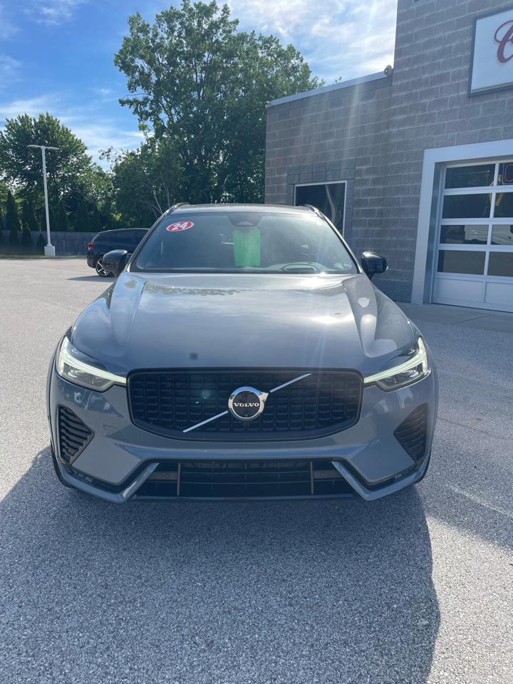 Volvo XC60 B5 AWD Ultimate Dark Theme 2024