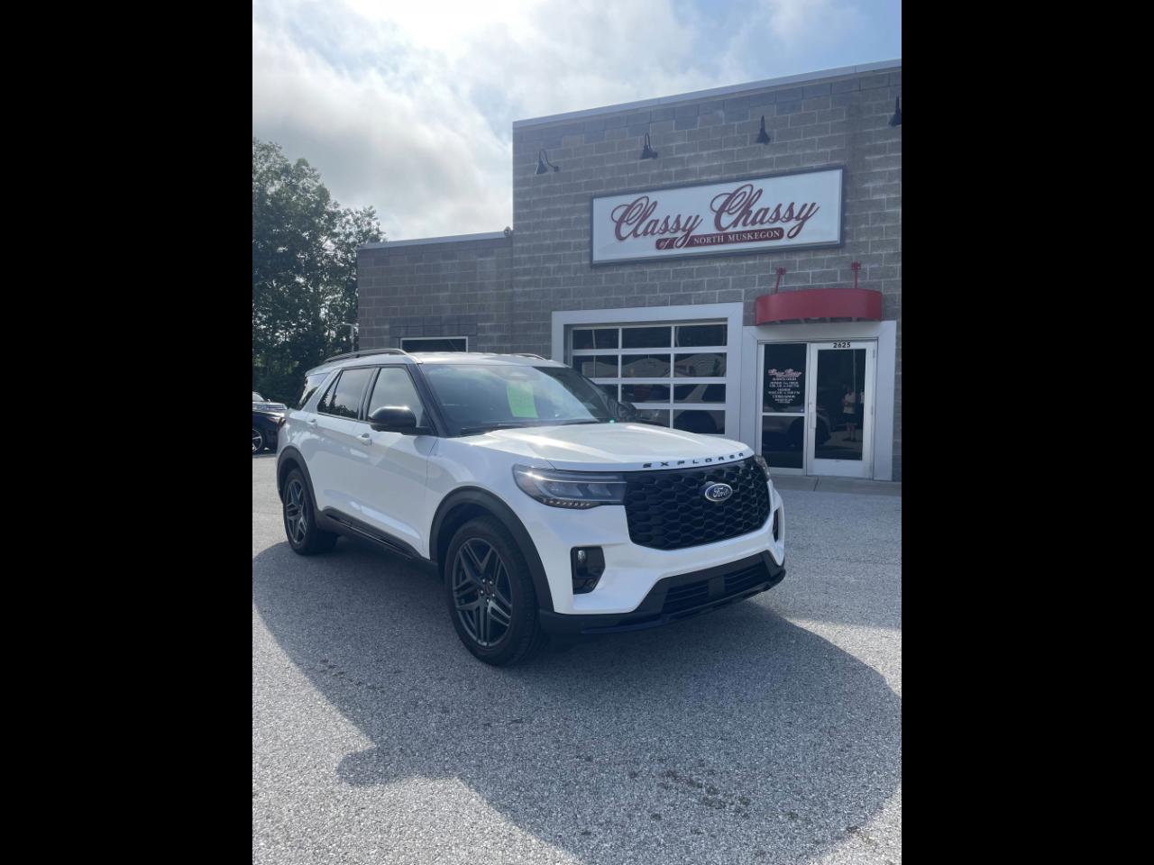 2025 Ford Explorer ST-Line RWD