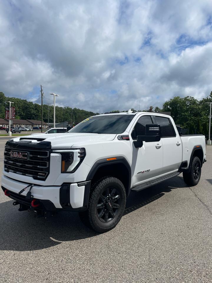 GMC Sierra 2500HD 4WD Crew Cab 159" AT4 2025