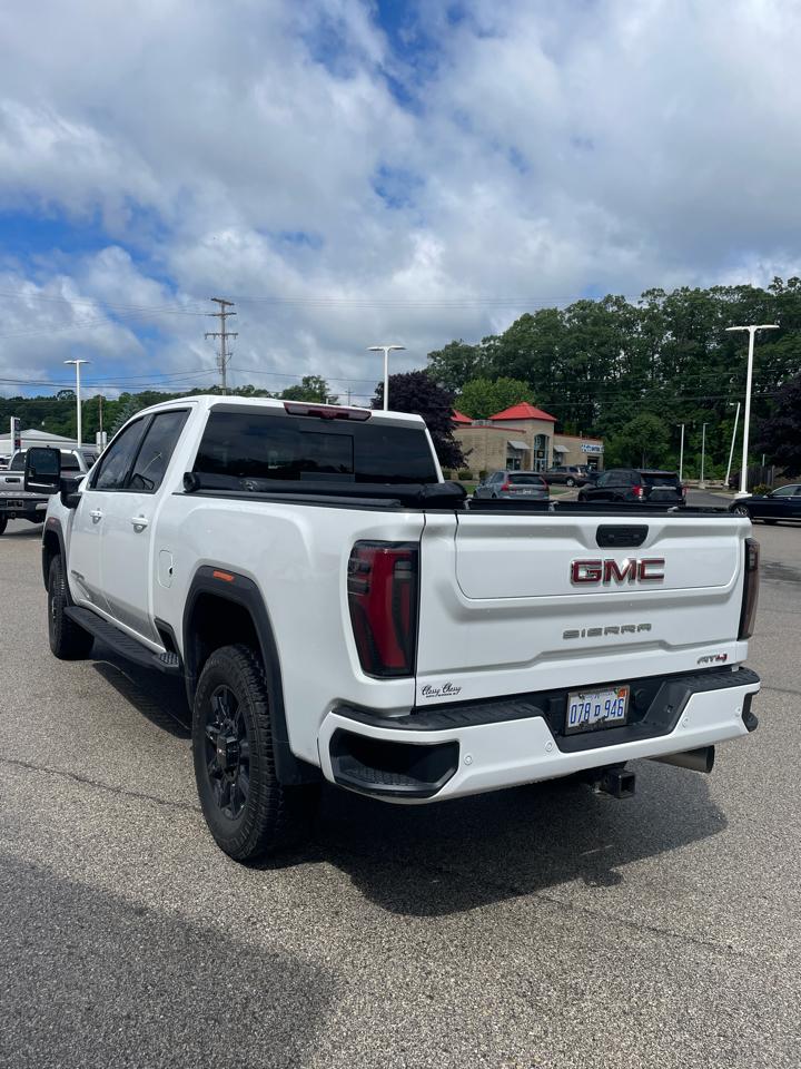GMC Sierra 2500HD 4WD Crew Cab 159" AT4 2025