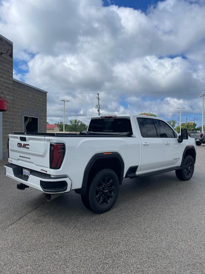 GMC Sierra 2500HD 4WD Crew Cab 159" AT4 2025
