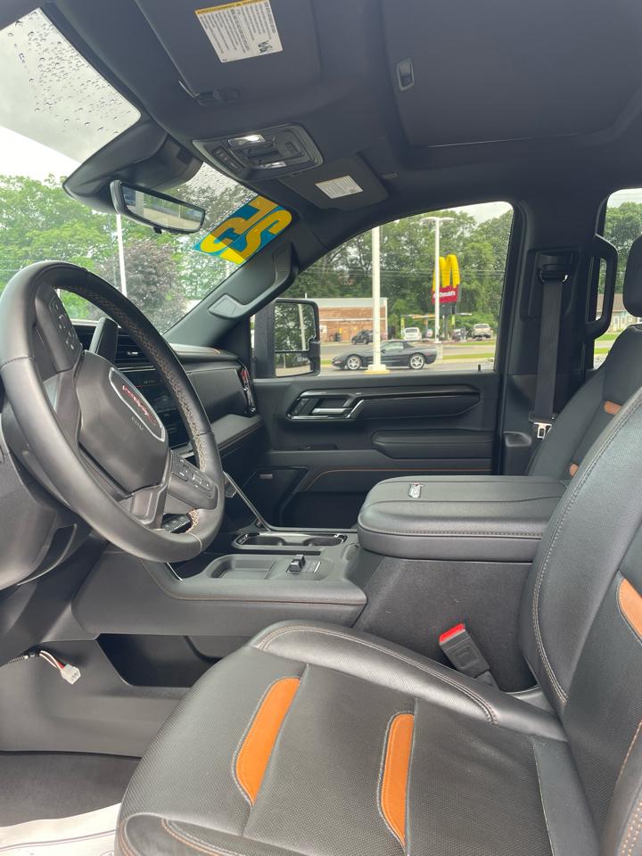 GMC Sierra 2500HD 4WD Crew Cab 159" AT4 2025