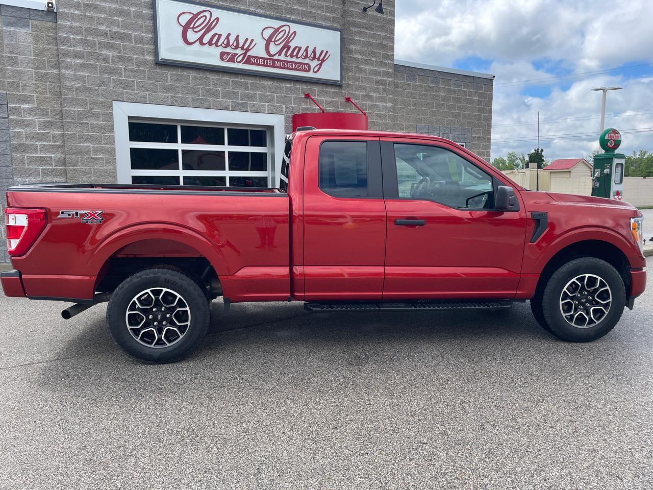 Ford F-150 XLT 4WD SuperCab 6.5' Box 2023