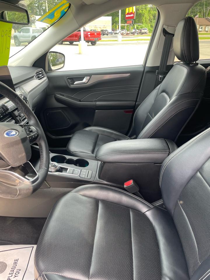 2021 Ford Escape Titanium - Photo 8