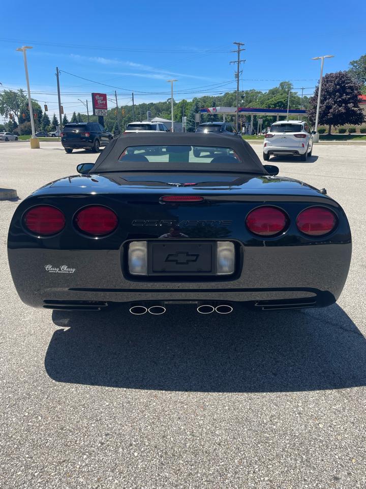 Chevrolet Corvette 2dr Convertible 2001