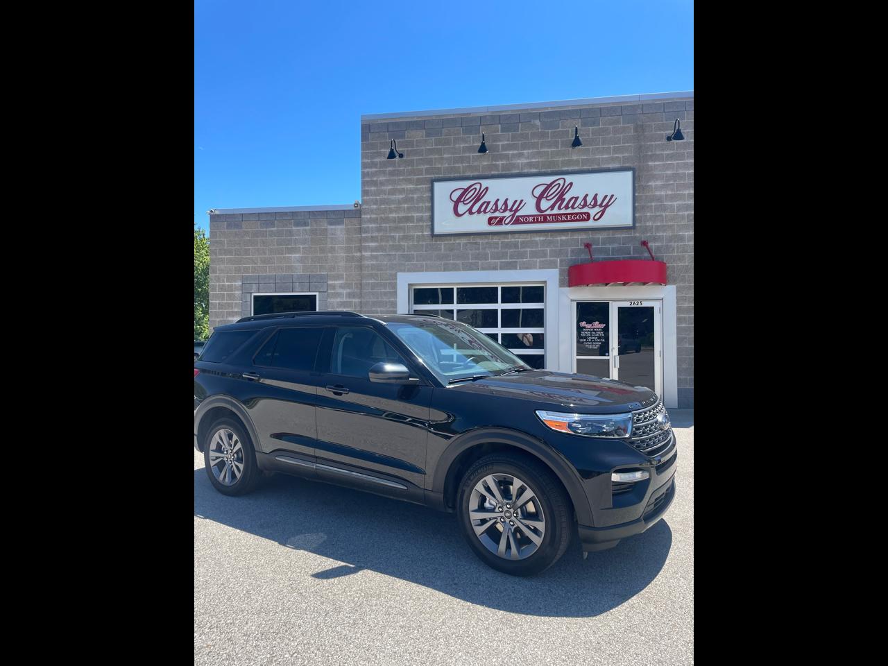2023 Ford Explorer XLT 4WD