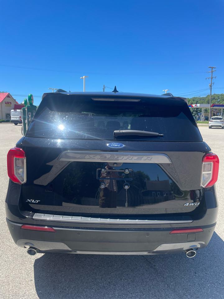 Ford Explorer XLT 4WD 2023