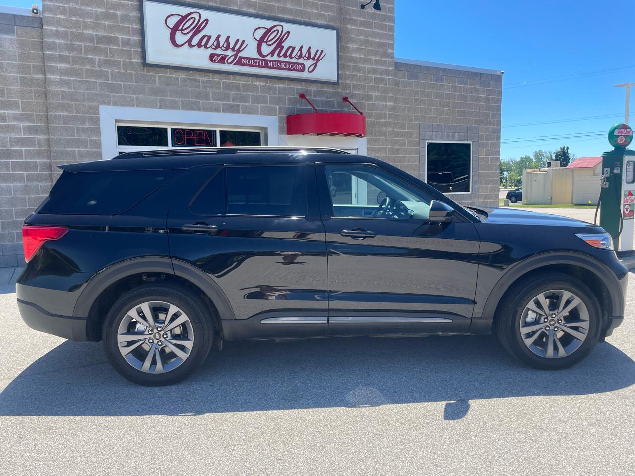 Ford Explorer XLT 4WD 2023