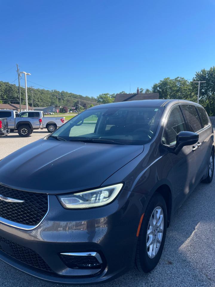 Chrysler Pacifica Touring L FWD 2023