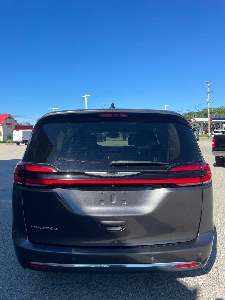 Chrysler Pacifica Touring L FWD 2023