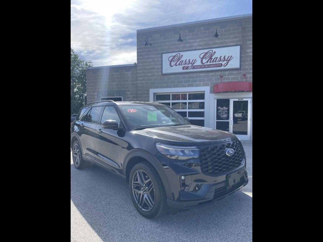 2025 Ford Explorer ST-Line 4WD