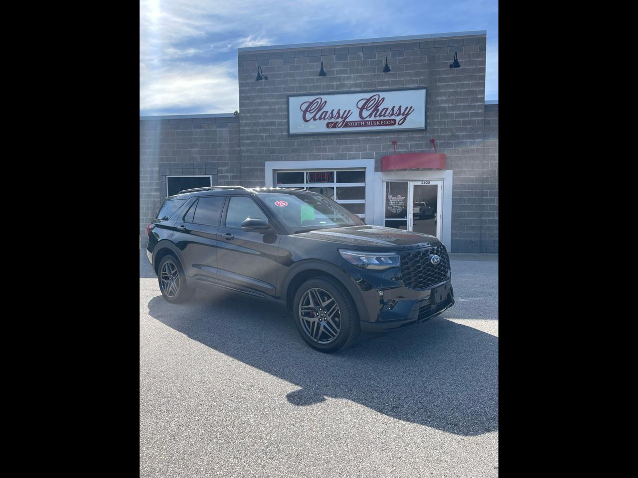 2025 Ford Explorer ST-Line 4WD