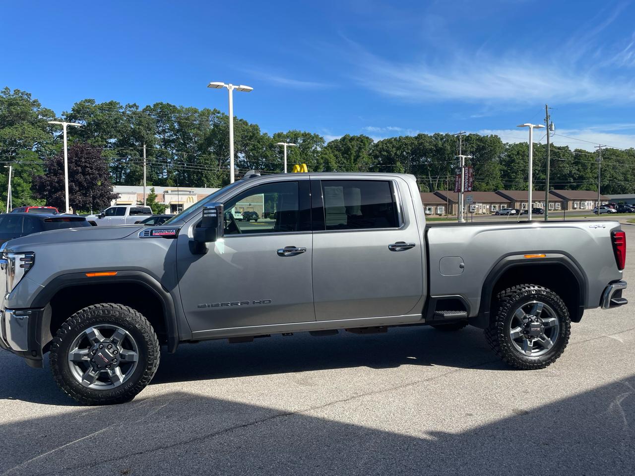 GMC Sierra 2500HD 4WD Crew Cab 159" SLT 2025