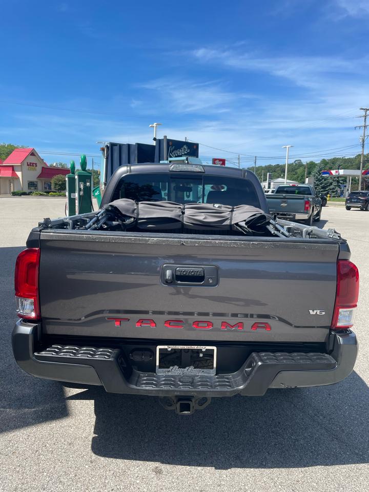 Toyota Tacoma TRD Off Road Double Cab 5' Bed V6 4x4 MT (Natl) 2017