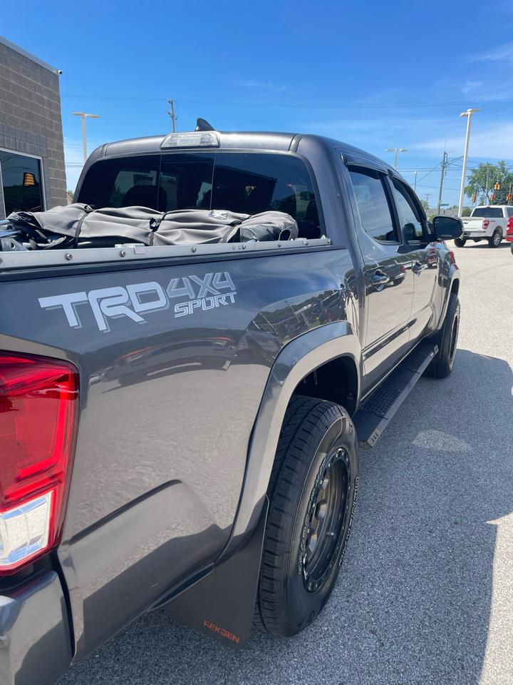 Toyota Tacoma TRD Off Road Double Cab 5' Bed V6 4x4 MT (Natl) 2017