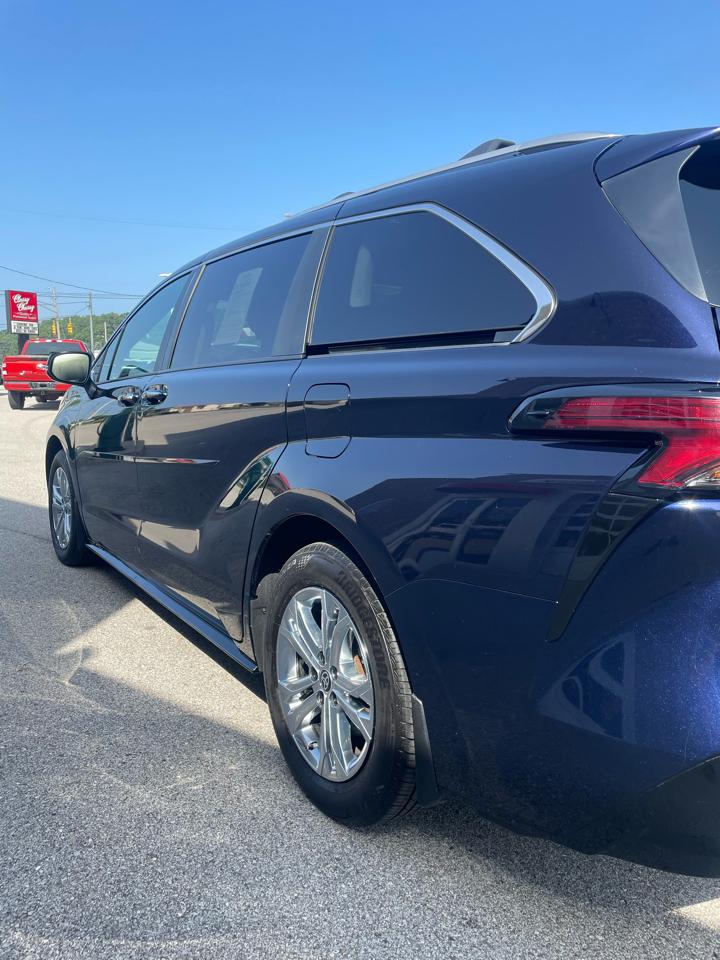 Toyota Sienna Platinum AWD 7-Passenger (Natl) 2024