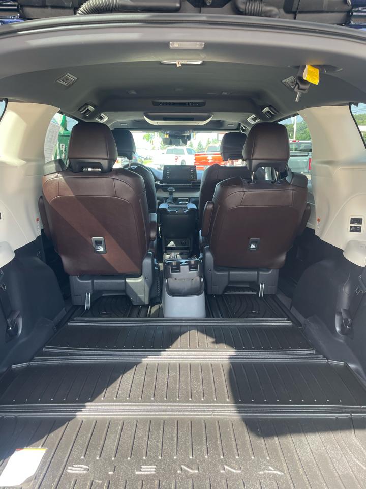 Toyota Sienna Platinum AWD 7-Passenger (Natl) 2024