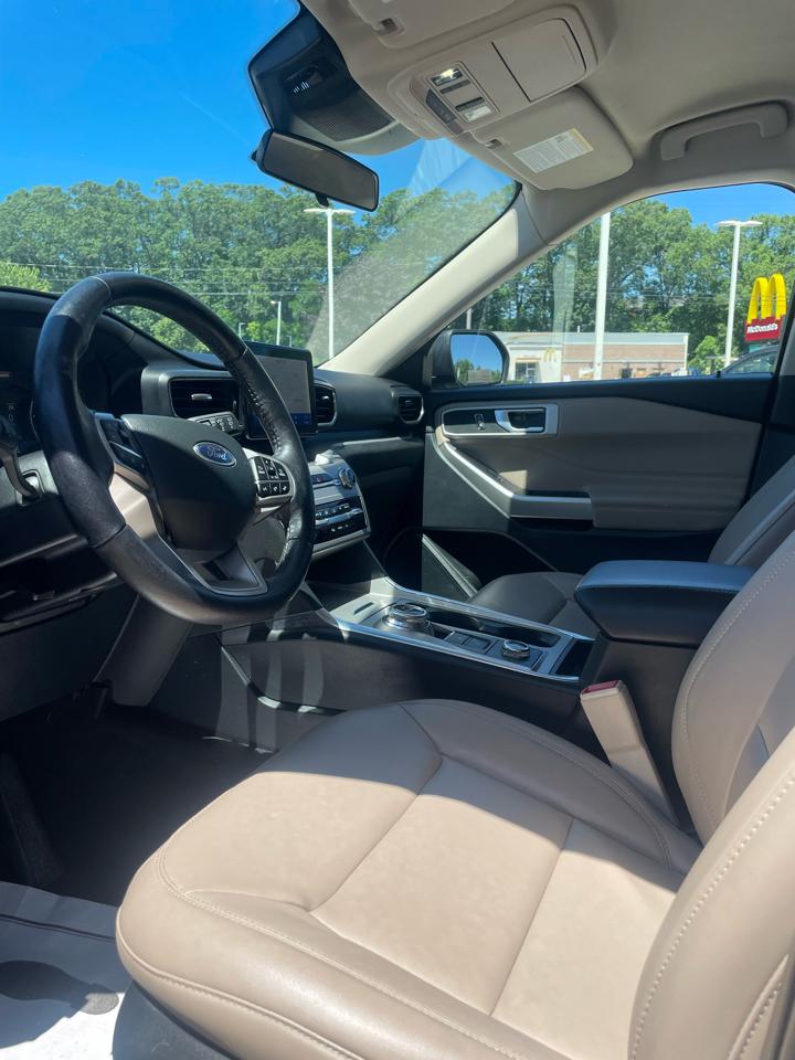 Ford Explorer XLT 4WD 2023