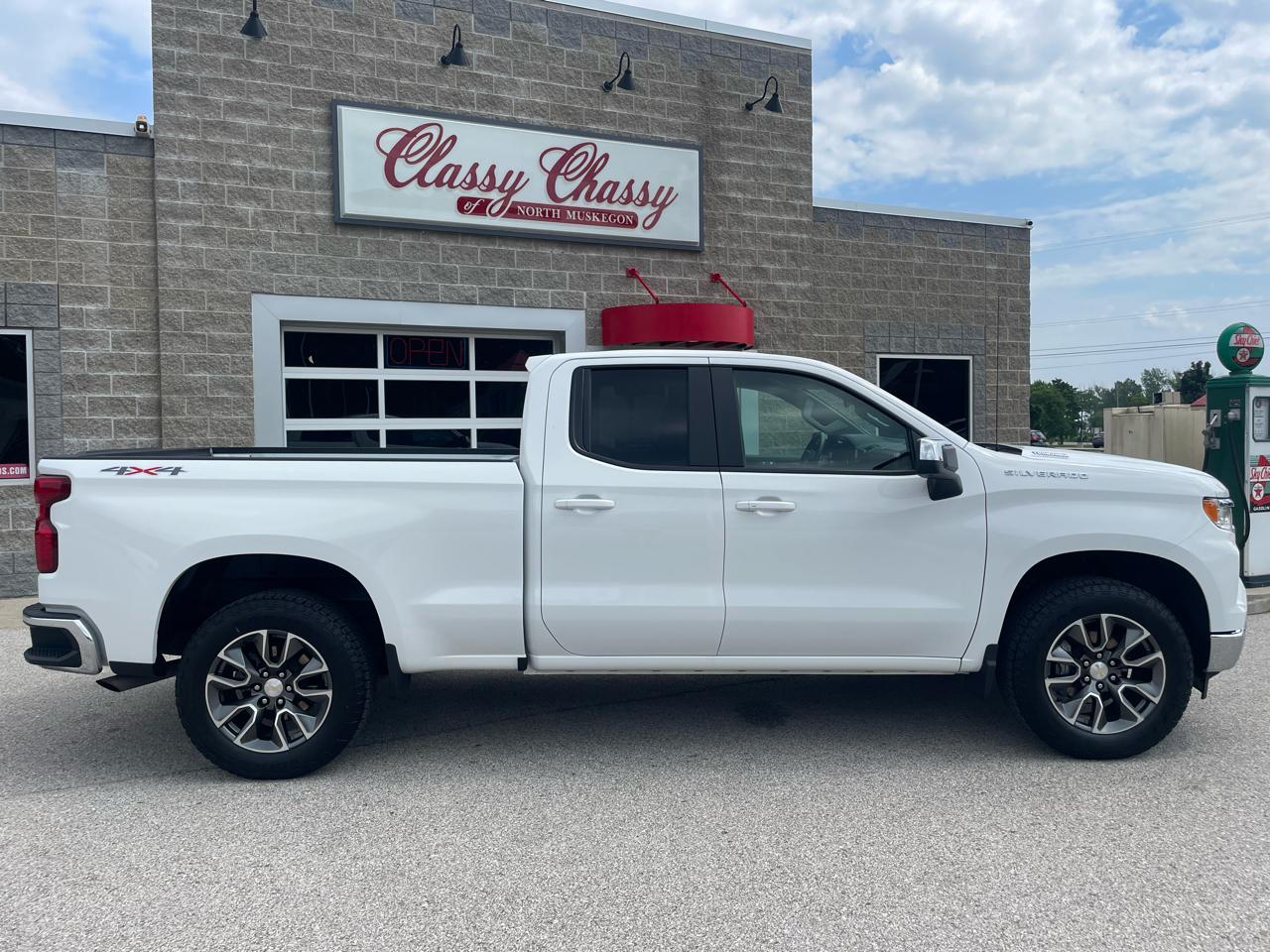 Chevrolet Silverado 1500 4WD Double Cab 147" LT w/2FL 2024